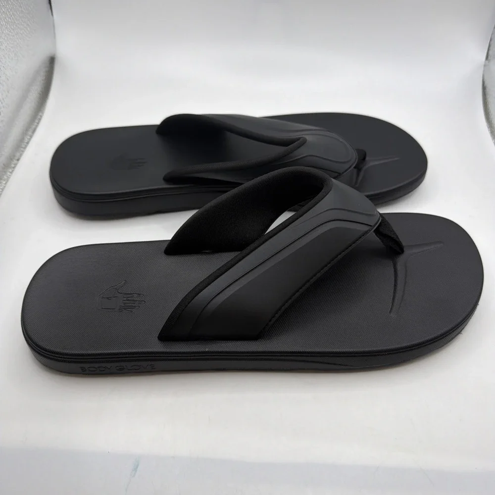 Body Glove Mens Flip Flops Sandals BLACK size 10. New